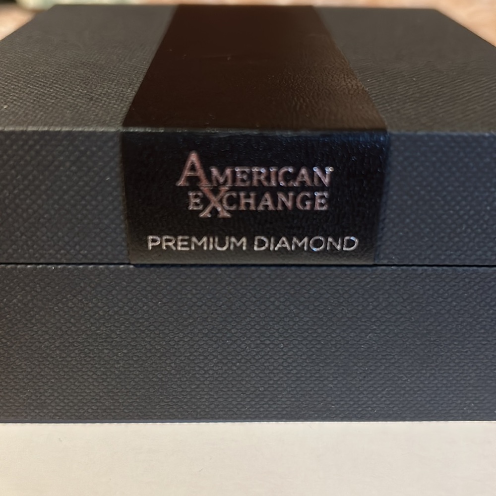 ✝️New in Box! American Exchange Premium Diamond Cross Necklace✝️ - Picture 5 of 8